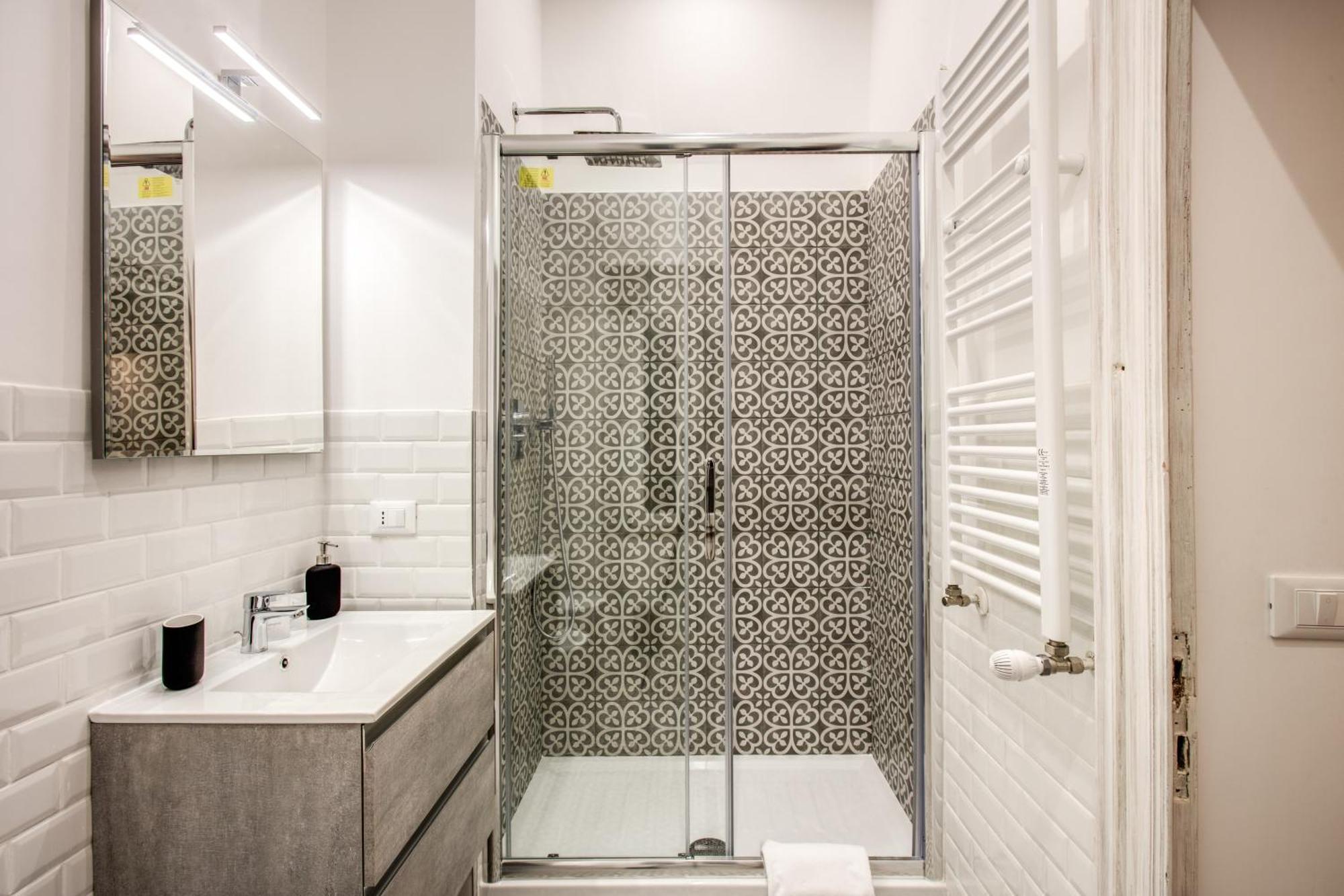 Monti Quiet And Spacious Apartment ローマ エクステリア 写真